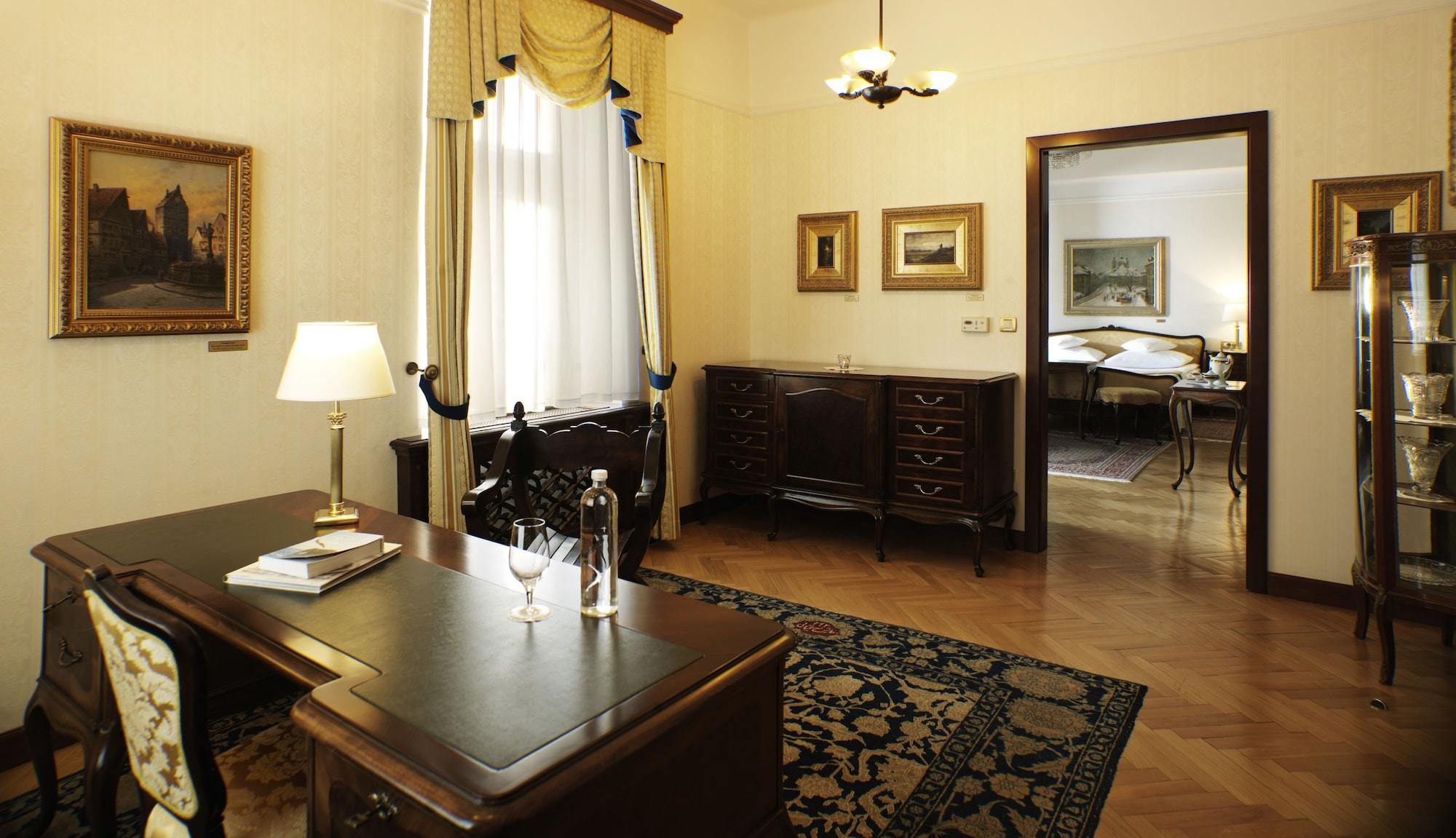 แกรนด์ โฮเต็ล ท็อปลิเช - สมอลล์ ลักชัวรี โฮเต็ล ออฟ เดอะ เวิลด์ Hotel เบลด ภายนอก รูปภาพ Suite