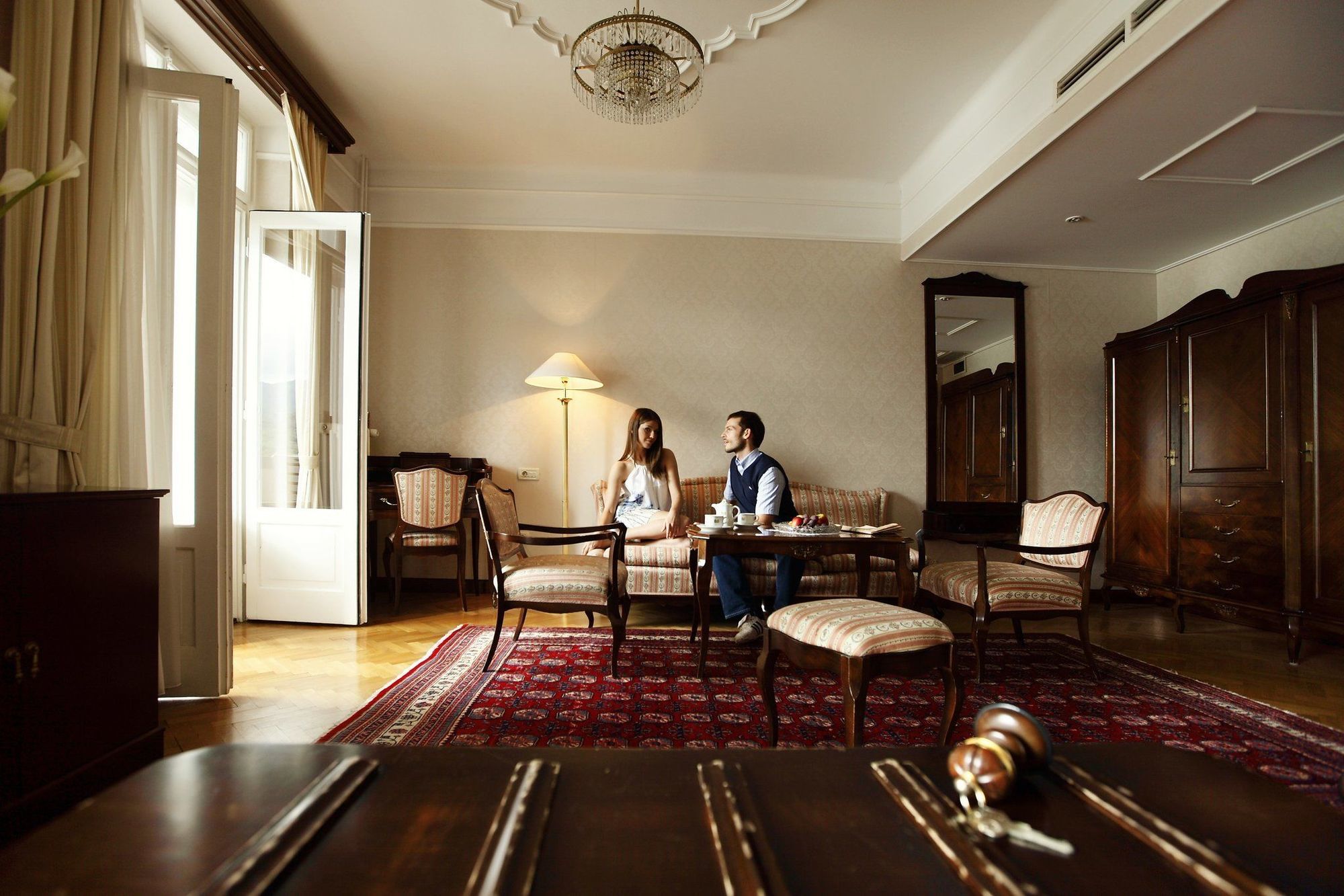 แกรนด์ โฮเต็ล ท็อปลิเช - สมอลล์ ลักชัวรี โฮเต็ล ออฟ เดอะ เวิลด์ Hotel เบลด ห้อง รูปภาพ A suite at the Hotel de la Ville